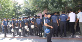 Keçiören’de HDP ilçe binasına kayyım ablukası