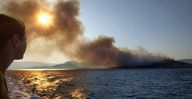 Sisam'da yangın: Turistler plajlardan ve otellerden tahliye edildi