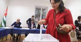 Abhazya başkanlık seçimlerde Hacimba ve Kvitsiniya ikinci tura kaldı