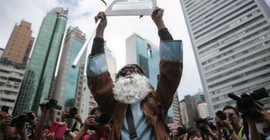 Hong Kong'daki protestolara Hristiyan ve Budist tarikatlardan destek