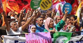 İstanbul'da barış mitingi: Savaşa karşı barış, kayyıma karşı dayanışma