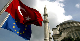 AB Türkiye Delegasyonu'ndan 'Arapça mesaj' açıklaması: Suriyeli mülteciler içindi