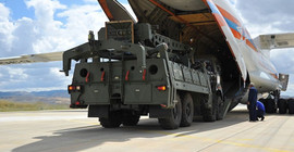ABD'li bakan: Türkiye'ye S-400 konusunda yaptırımları inceliyoruz