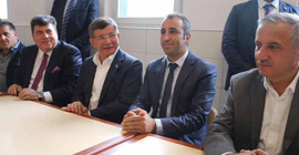 Ahmet Davutoğlu'ndan Alevilere ziyaret