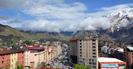 Hakkari'de kayyım eylemleri yasaklandı