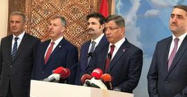 AKP'den istifa eden Ünal: 2020 Kasım ayında erken seçim gözüküyor