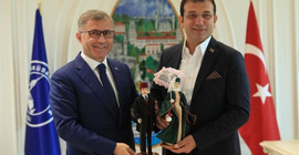 İmamoğlu AKP'li belediyeyi ziyaret etti