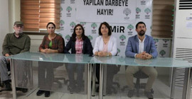 İzmir’de 'Demokrasi Nöbeti' başladı