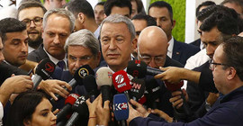 Akar, İYİ Parti ve CHP ile görüştü