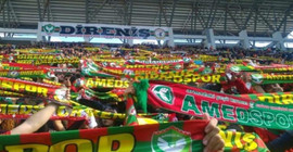 Amedspor tribünlerinden 'savaşa hayır' sesi yükseldi