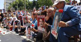 'Babadan oğula süren zulüm son bulsun'