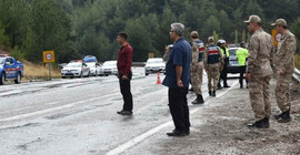 Zırhlı askeri araç devrildi: 4 yaralı
