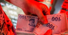 Bankacılar: TL'de sınırlı baskı devam ediyor