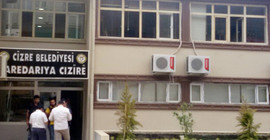 Cizre'de kayyımların 3 yılı: Belediye binasının tapusunu aldılar