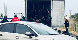 Yunanistan'da dondurucu kasasında 41 mülteci bulundu, 7 kişi hastaneye kaldırıldı