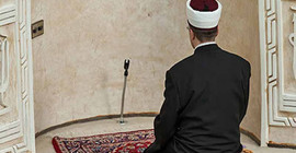 Almanya yabancı din adamlarına dil bilme zorunluluğu getiriyor