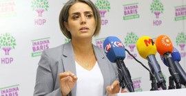 Başaran: Gözaltında üyelerimize toplu fotoğraf dayatılıyor