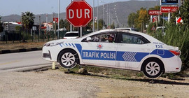 Maket trafik aracını soydular