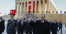 Atatürk, Anıtkabir'de anıldı