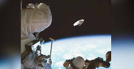 Astronot uzaya çöp atarken görüntülendi
