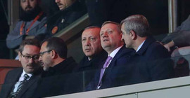İtalyan basını: Roma tribündeki Erdoğan'ın takımını ezdi