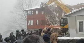 Uzungöl'de yıkım sürüyor