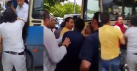 Polis dolmuş şöförlerine saldırdı