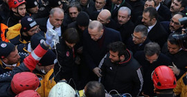 AFAD Başkanı, depremzedenin Erdoğan için bekletildiği iddialarına yanıt verdi