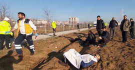 İşçileri kamyonetle taşıdılar: 8 yaralı