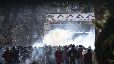 Yunanistan: Türkiye, göçmenleri taşıyan kişileri durdurmak yerine kendisi taşımacı oldu