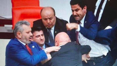 CHP'li Özkoç'a yumruk atan AKP'li Yıldız'ın eli 3 yerden kırılmış