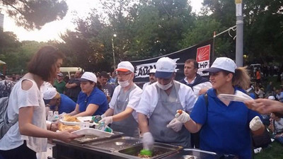 Polis 'Kamu alem birdir bize' pankartını Maçka Parkı'na almadı