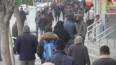 Elazığ'da 'evde kal' uyarılarına rağmen sokaklar dolu