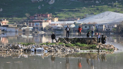 Virüse aldırış etmeden Hasankeyf'e akın ettiler