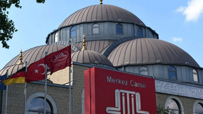 Merkel'den Diyanet'e tepki: Yazık!