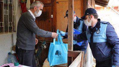 Uzmanlar uyardı: Sadece yaşlıların virüsten etkilendiği algısı son derece yanlış