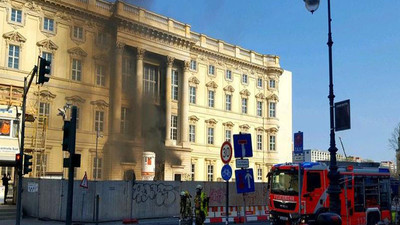 Berlin Sarayı'nda yangın çıktı