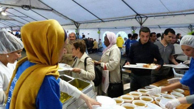 Fransız doktorun 'tükürmenin ramazan ayı ibadeti olduğu' iddiasına tepki