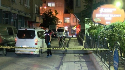 İstanbul'da parkta oturan gençlere silahlı saldırı: Yaralılar var