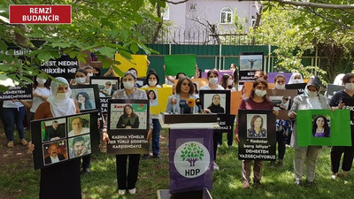 Kadınlara 'Niye Gülistan Doku nerede pankartı taşıdınız' diye soruldu