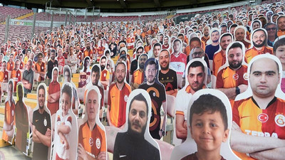 Galatasaray tribünlere taraftar maketleri yerleştiriyor