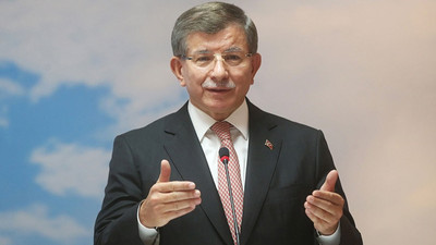 Ahmet Davutoğlu: Kamu bankaları, bankacılık sisteminden bihaber insanların elinde