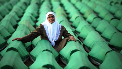 Hollanda'dan Srebrenitsa kararı