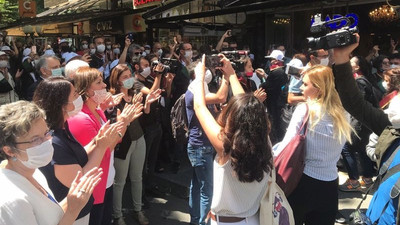 HDP Grup Başkanvekilleri ve milletvekillerinden nöbetteki baro başkanlarına dayanışma ziyareti