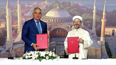 Hükümet Ayasofya için Diyanet ile işbirliği protokolü imzaladı