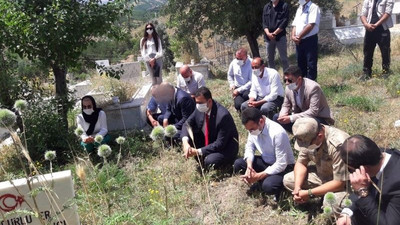 AKP ilçe başkanı, 15 Temmuz fotoğrafında CHP’li Belediye Başkanını sansürledi