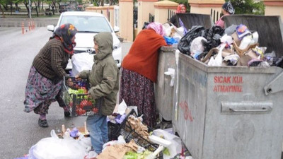 Sosyal Hizmetler Bakanlığı'nın raporu: Milyonlarca yurttaş ekonomik krizin altında eziliyor