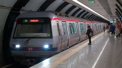 Ayasofya'da cuma namazı için durdurulan metro seferleri tekrar başladı