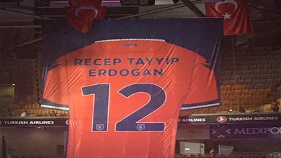 Başakşehir kupasını aldı, Erdoğan'ın giydiği formayı emekli etti