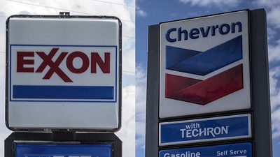 Pandemide petrol talebindeki düşüş Chevron ve Exxon'u vurdu